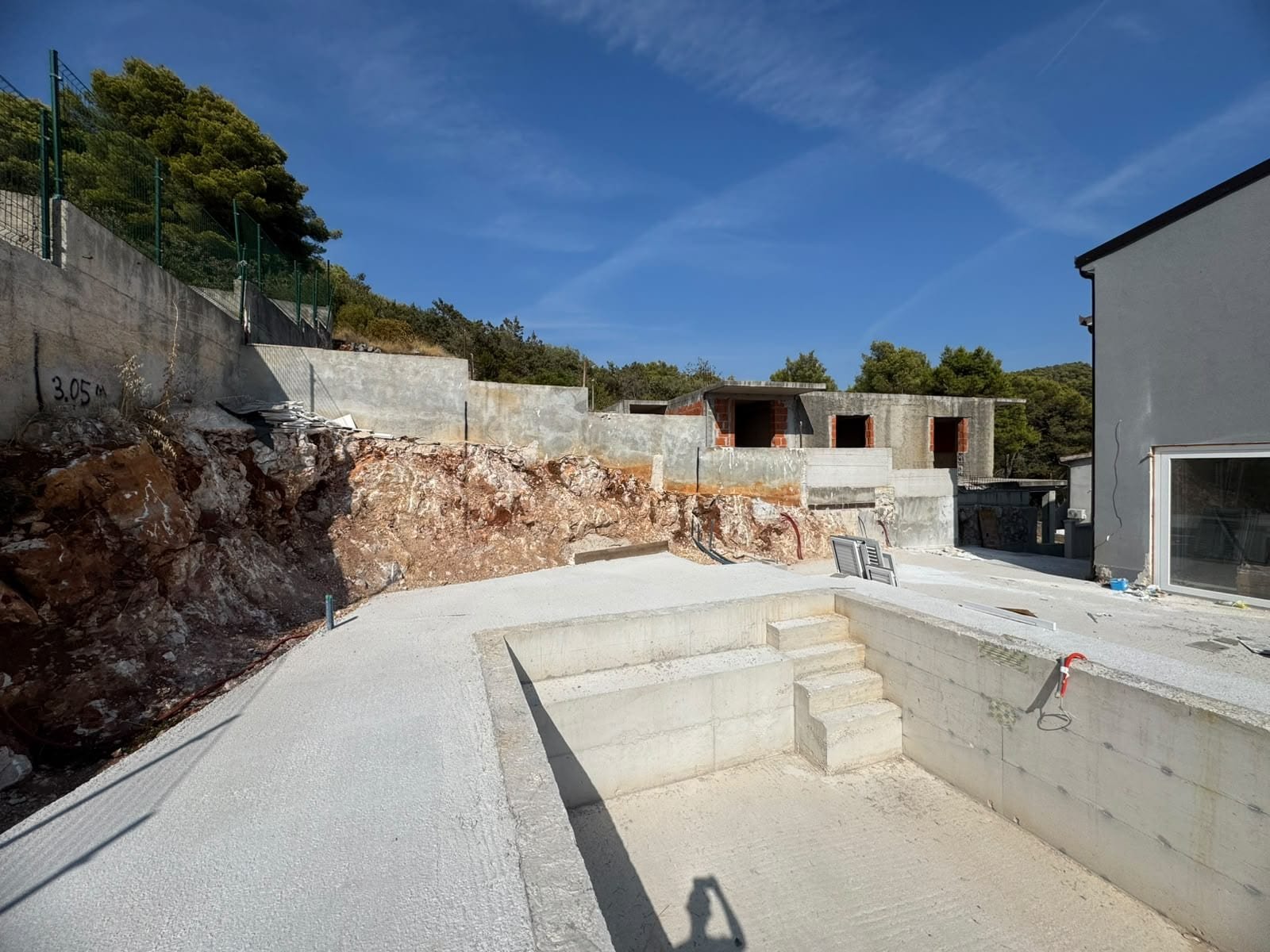 Obiteljska vila Čiovo — the pool under construction